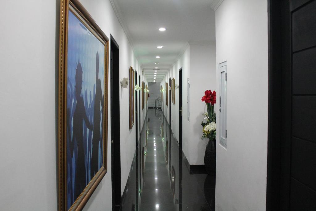 California Hotel Джакарта Екстериор снимка